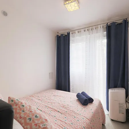 2 Eiffel Tower شقة باريس