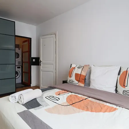 2 Eiffel Tower شقة