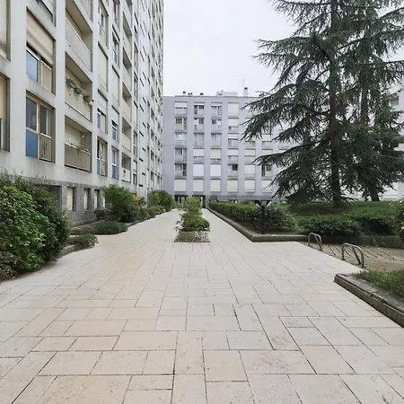 2 Eiffel Tower Parigi